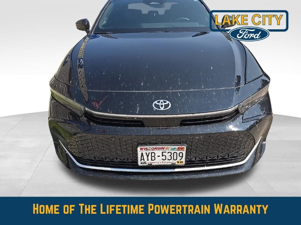 Used 2023 Black Toyota Platinum image 9