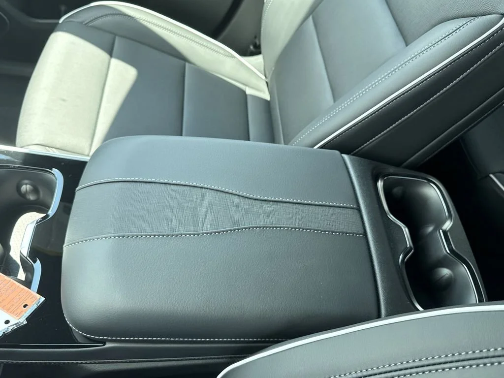 New 2026 Summit White Buick Preferred image 27