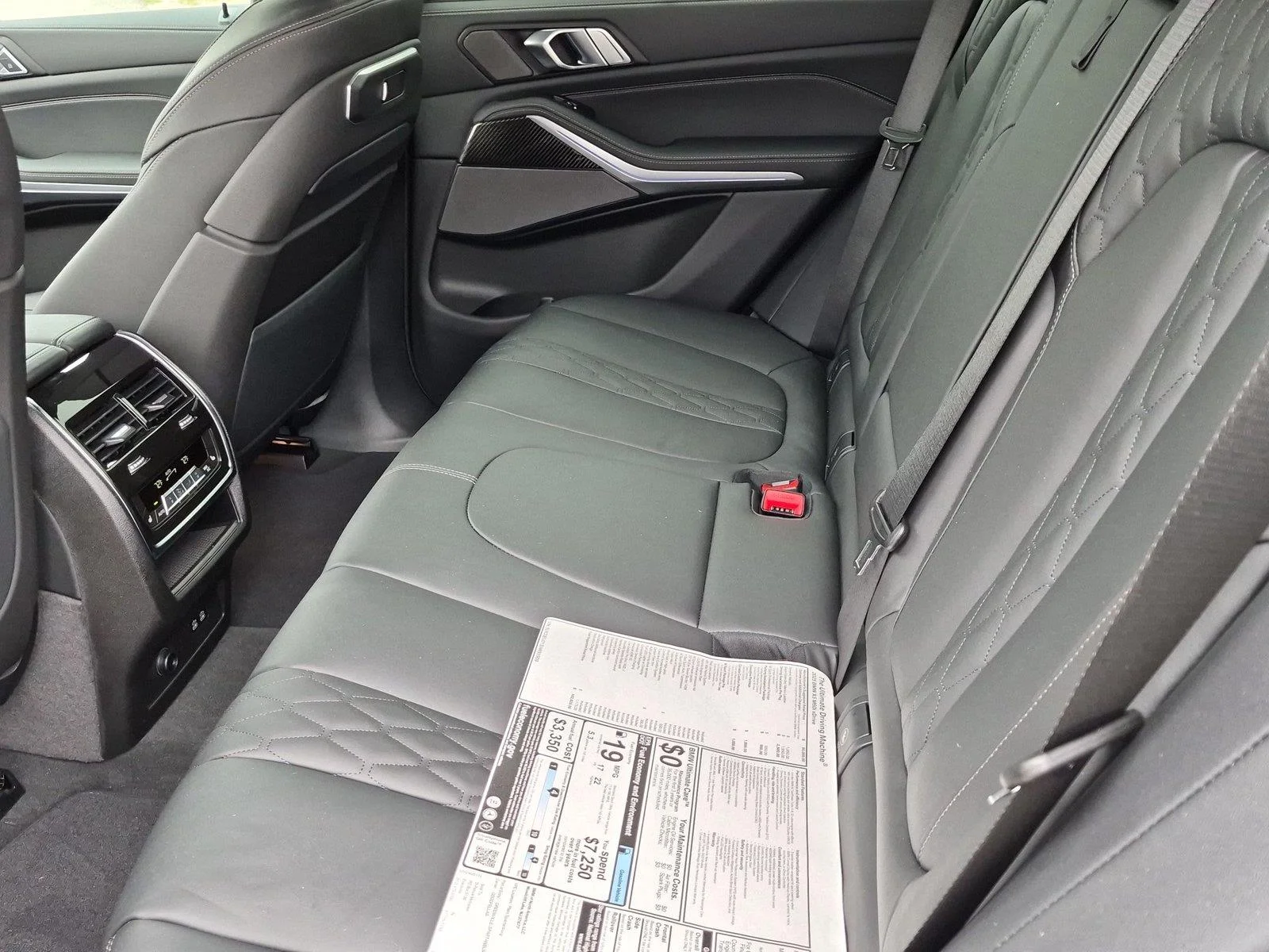 Used 2025 Ametrin Metallic BMW M60i image 31