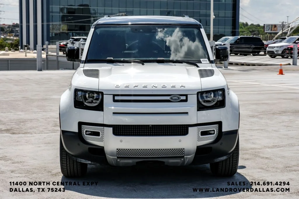 Used 2024 Fuji White Land Rover S image 5