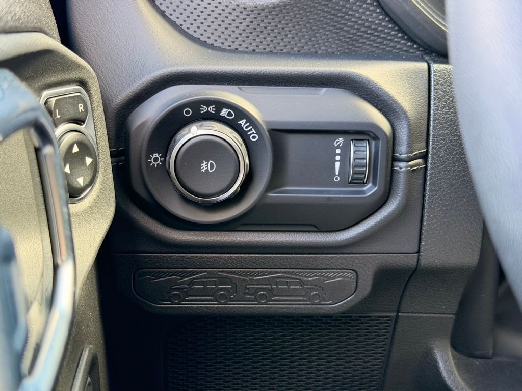 Used 2024 Blue Jeep Rubicon image 27
