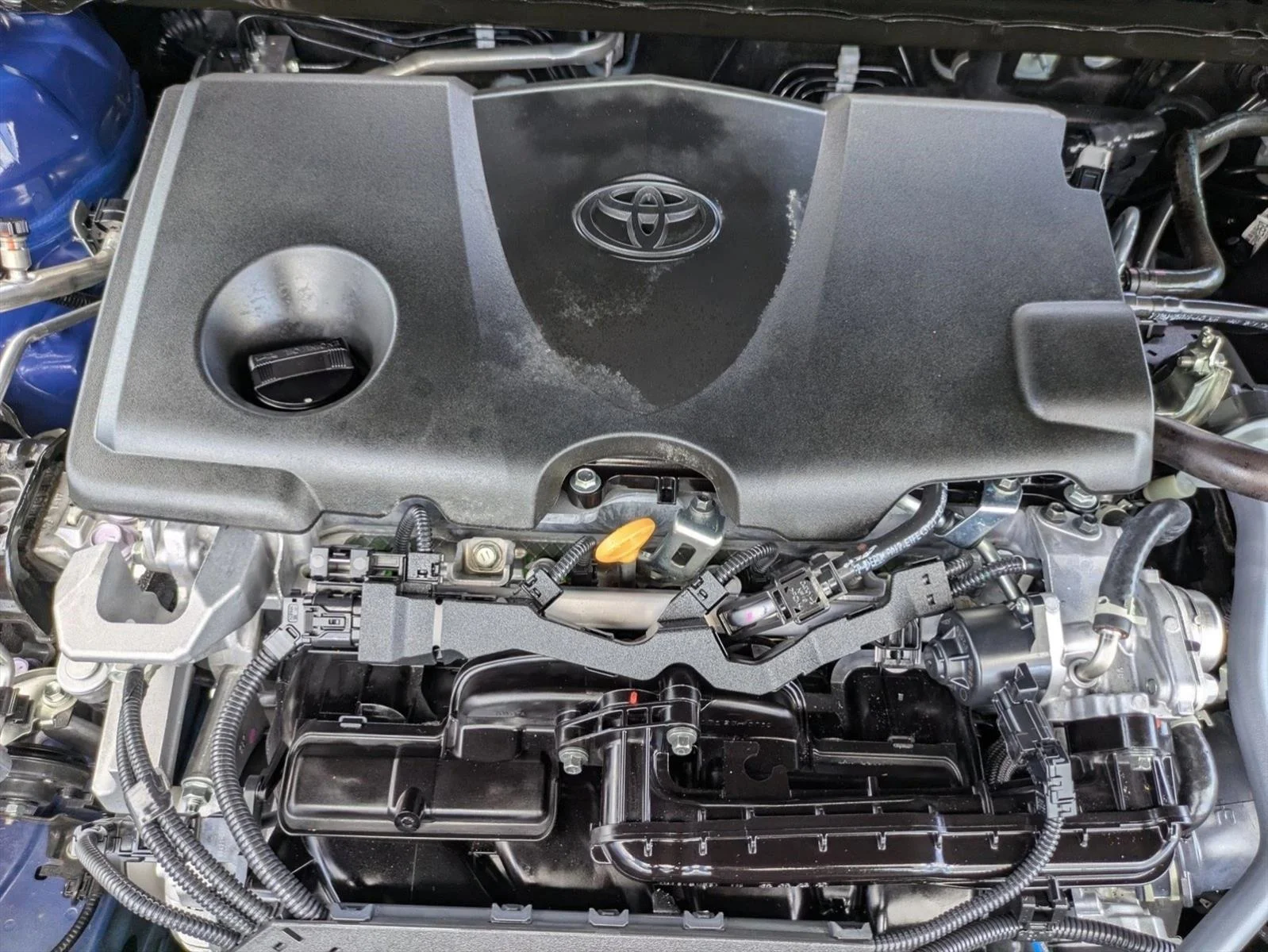 Used 2024 Reservoir Blue Toyota XLE image 21