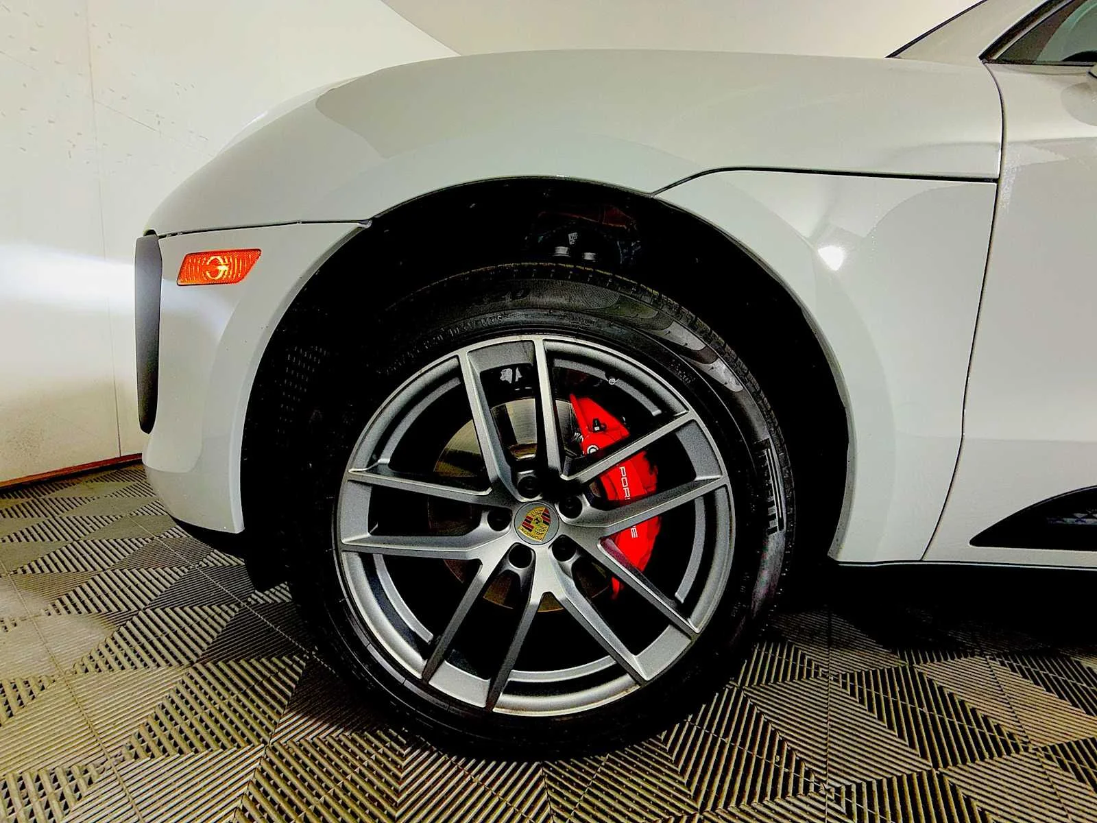 Used 2026 Chalk Porsche S image 8