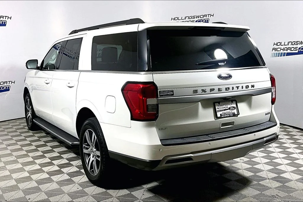 Used 2023 White Metallic Ford XLT image 8