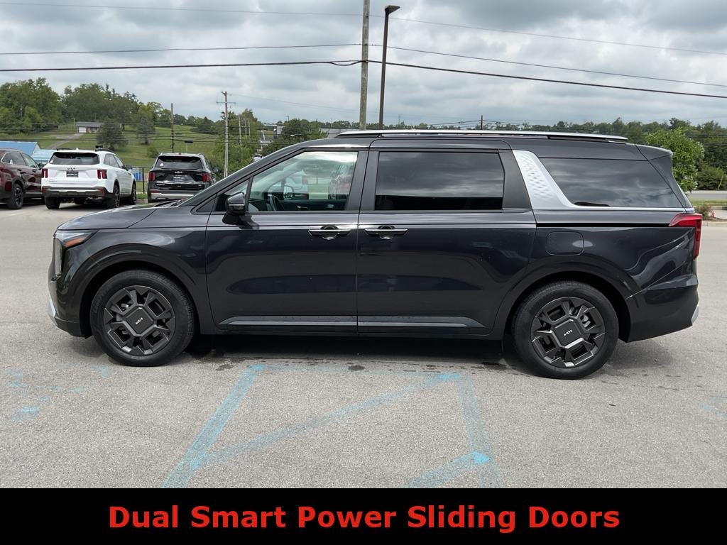 2025 Kia Carnival EX photo 4