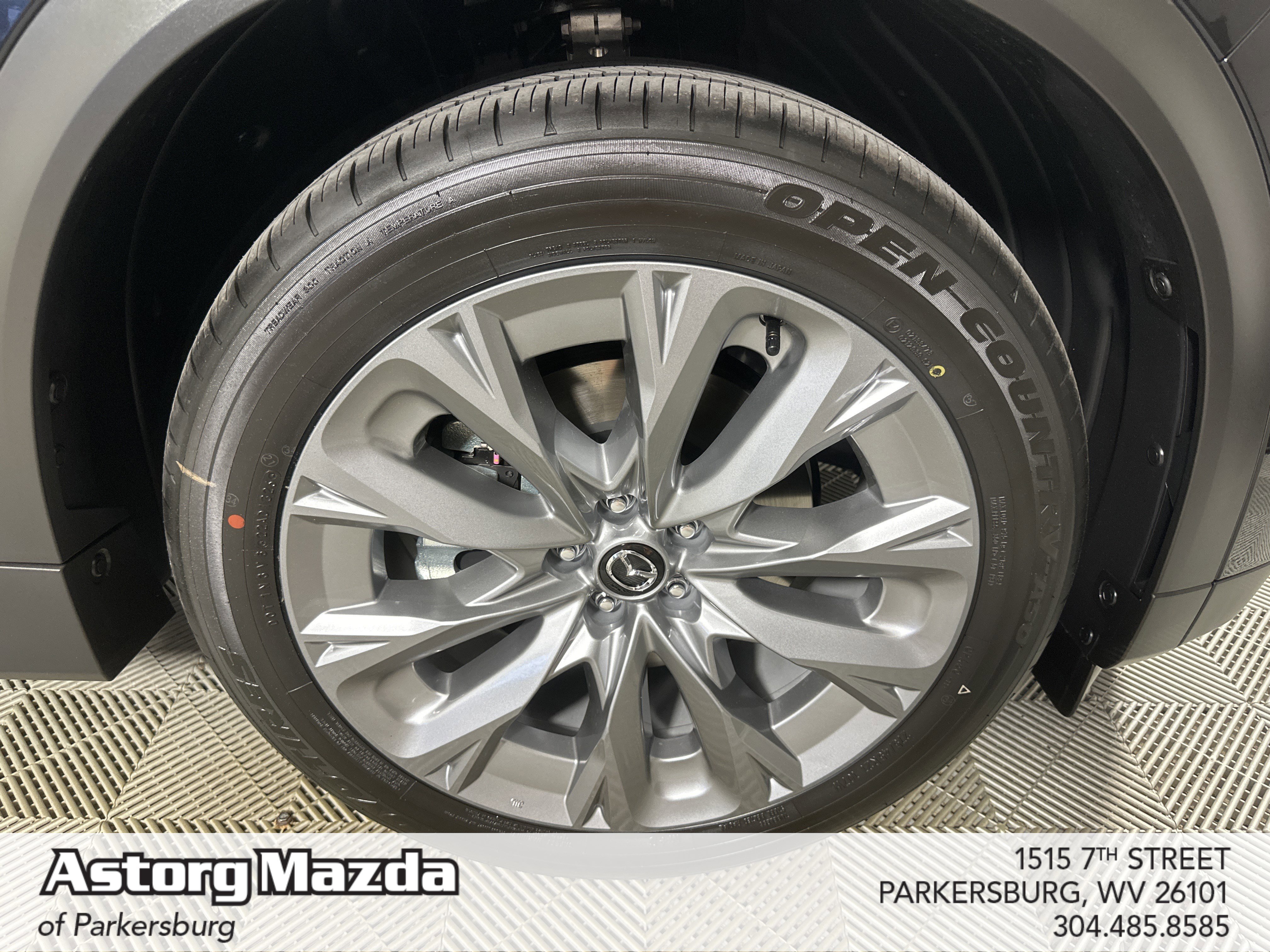 New 2026 Jet Black Mica Mazda 3.3 Turbo Preferred AWD image 27