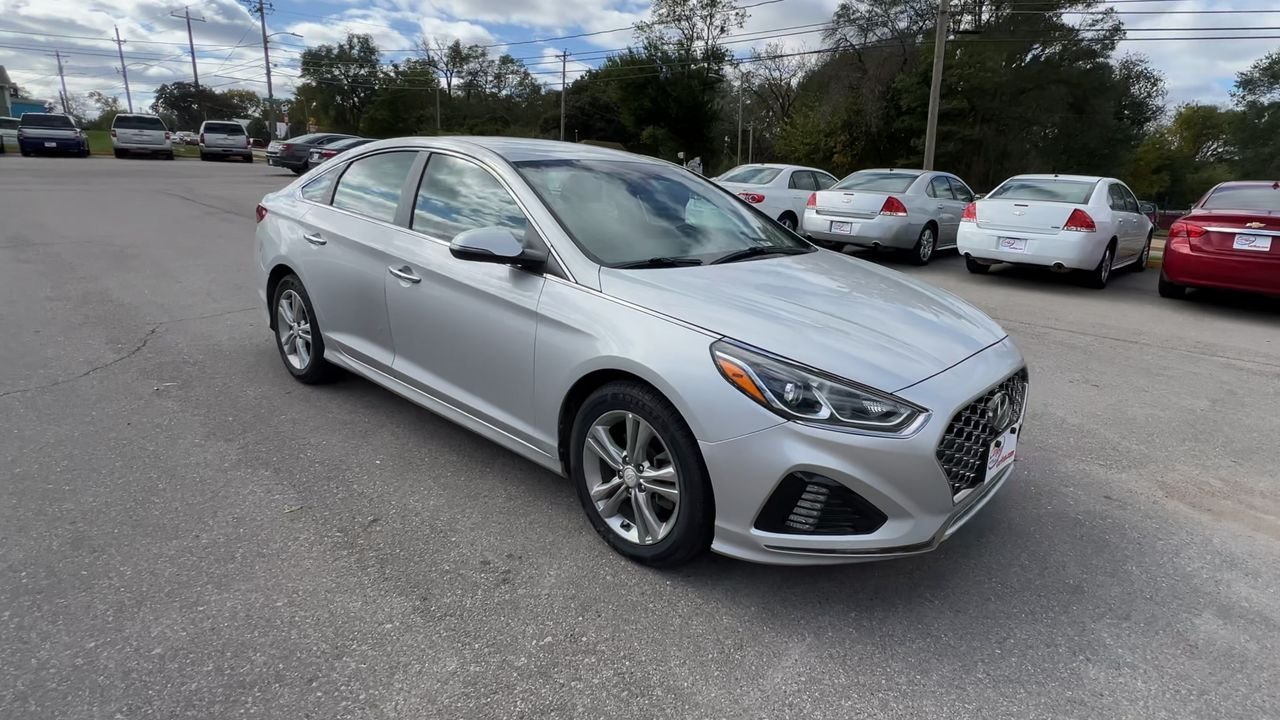 2019 Hyundai Sonata SE photo 2