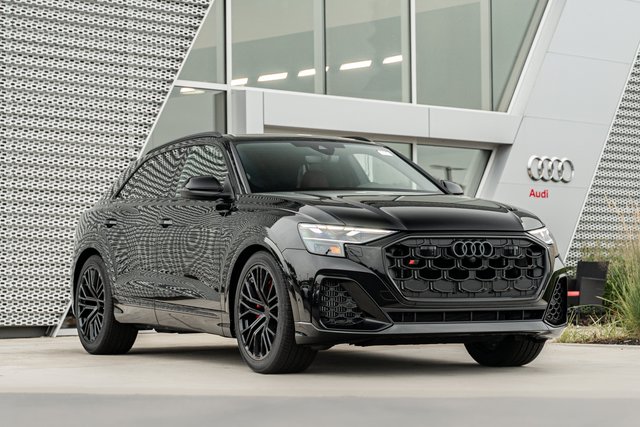 2026 Audi SQ8 Premium Plus