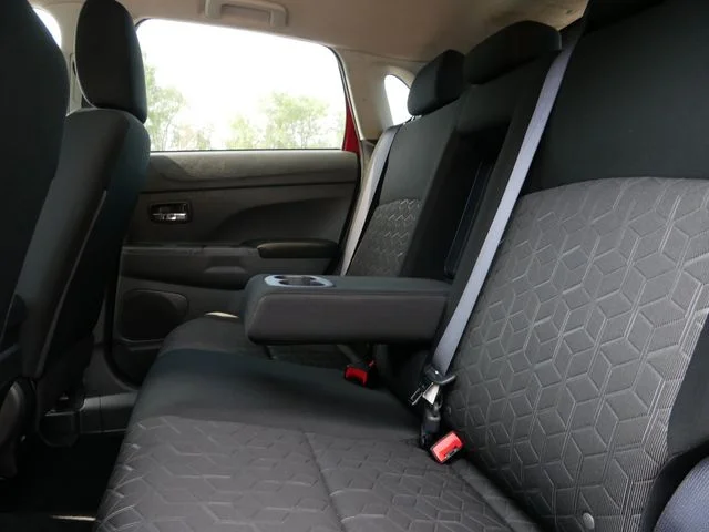 Used 2021 Red Mitsubishi 2.0 LE image 11