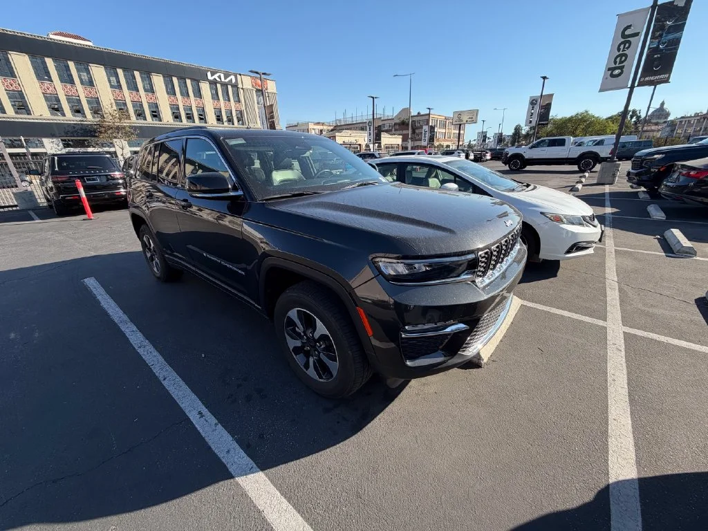 Used 2024 Gray Jeep 4xe image 3