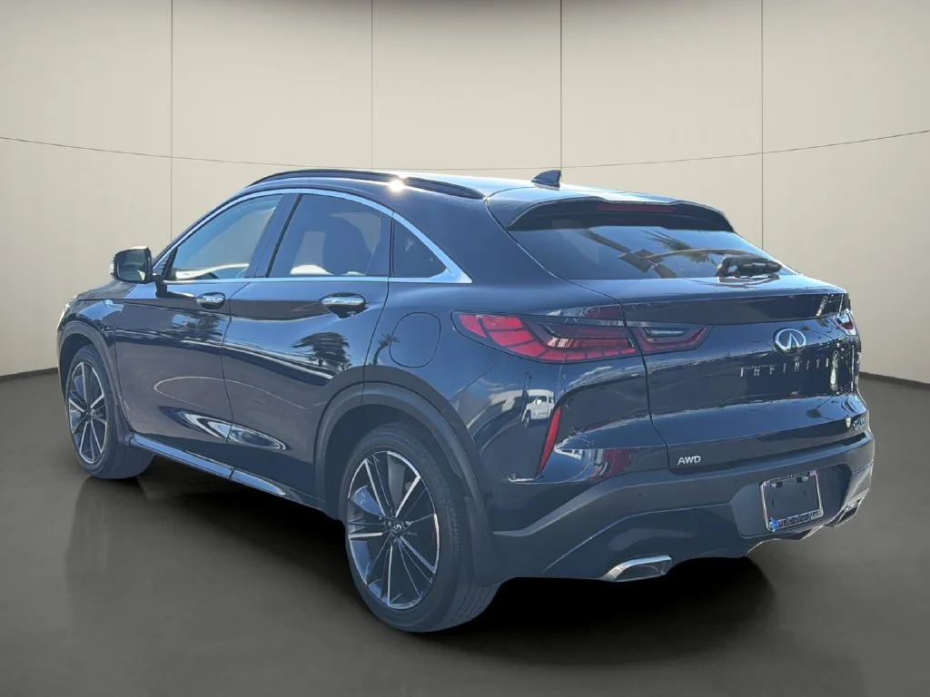 Used 2023 Blue INFINITI LUXE image 5
