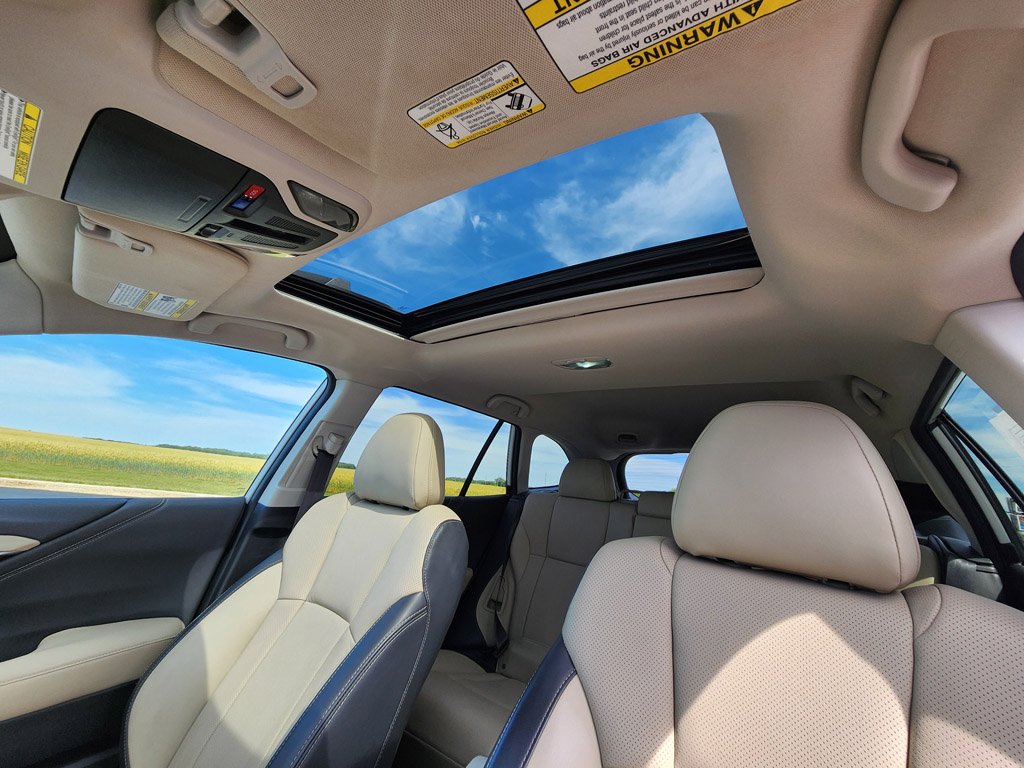 Used 2021 Crystal White Pearl Subaru Limited image 29