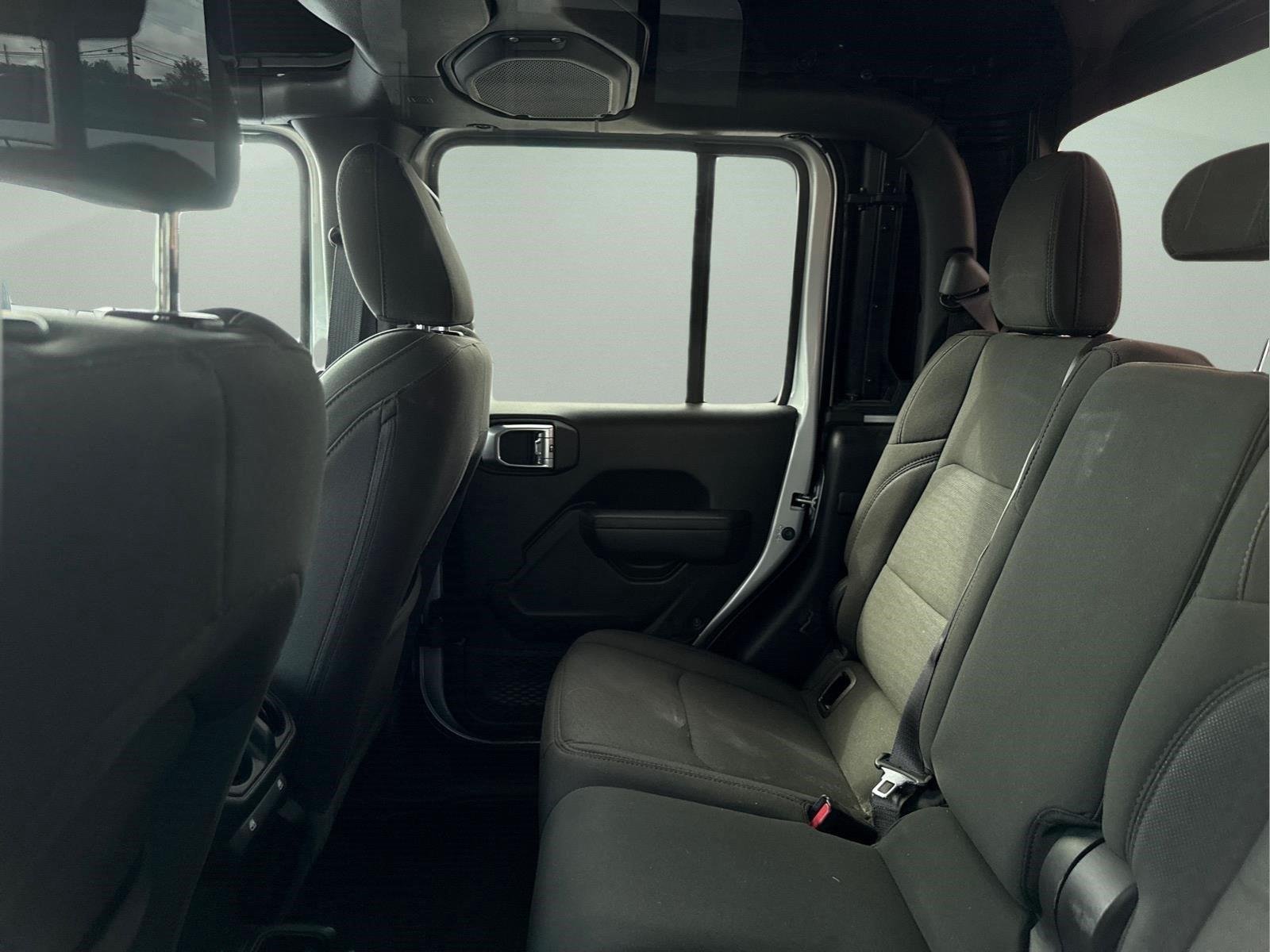 Used 2022 Silver Zynith Clearcoat Jeep Sport S image 9