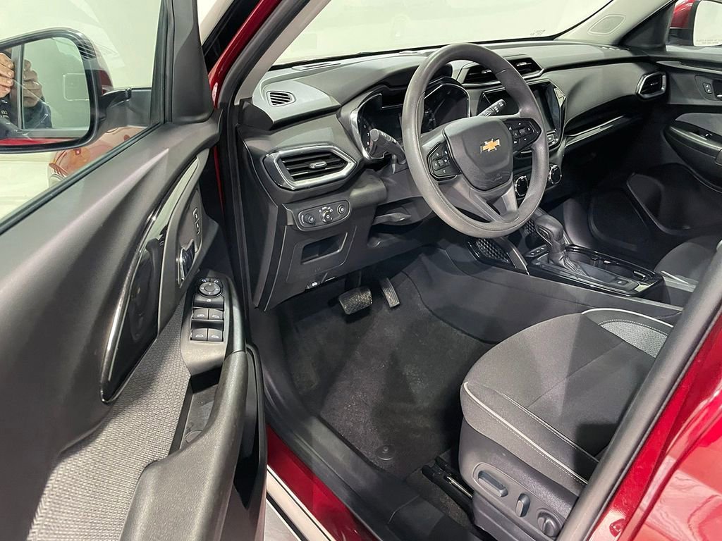 Used 2023 Crimson Metallic Chevrolet LT image 18