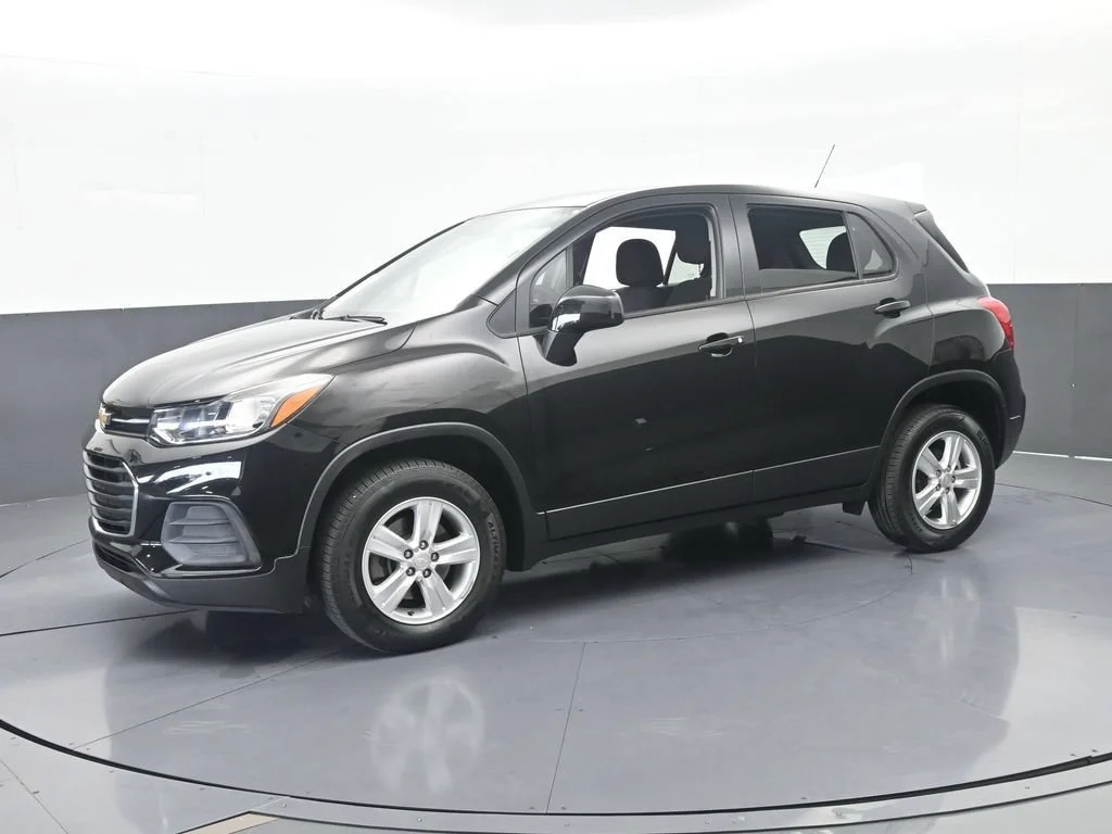 Used 2022 Chevrolet Trax LS with VIN KL7CJNSMXNB507360 for sale in Miami Lakes, FL