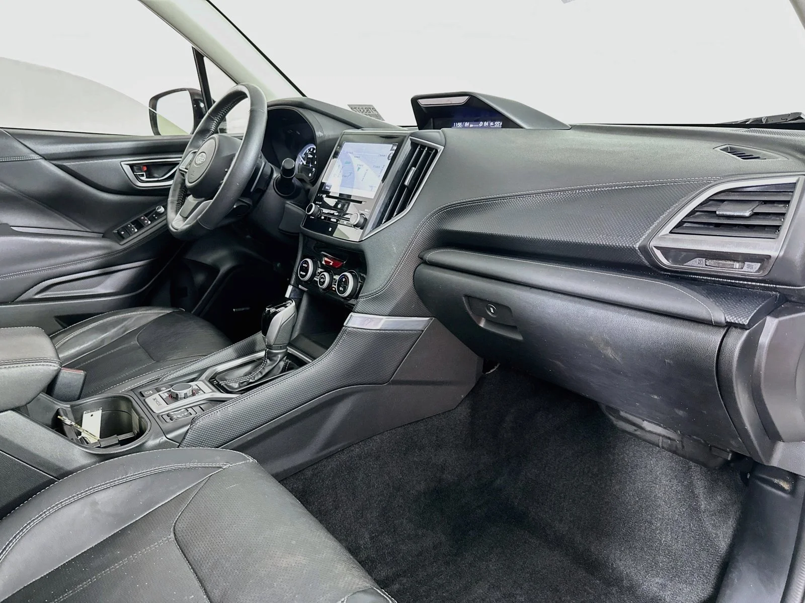 Used 2021 Crystal White Pearl Subaru Touring image 31