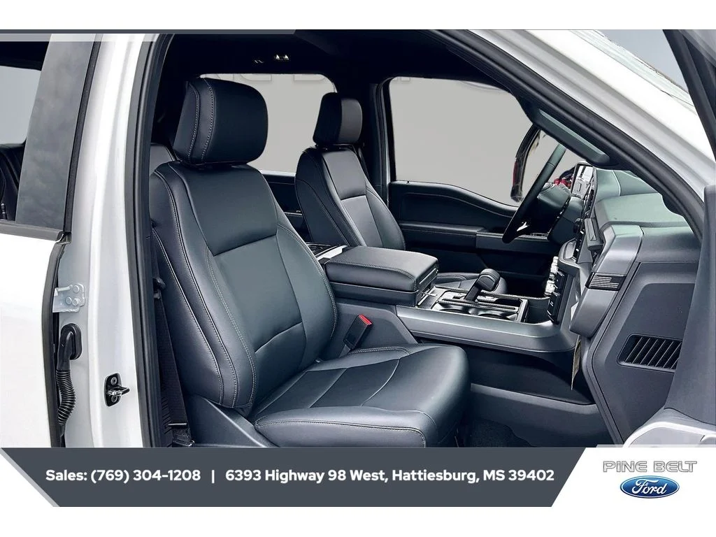 New 2026 Oxford White Ford XLT image 6