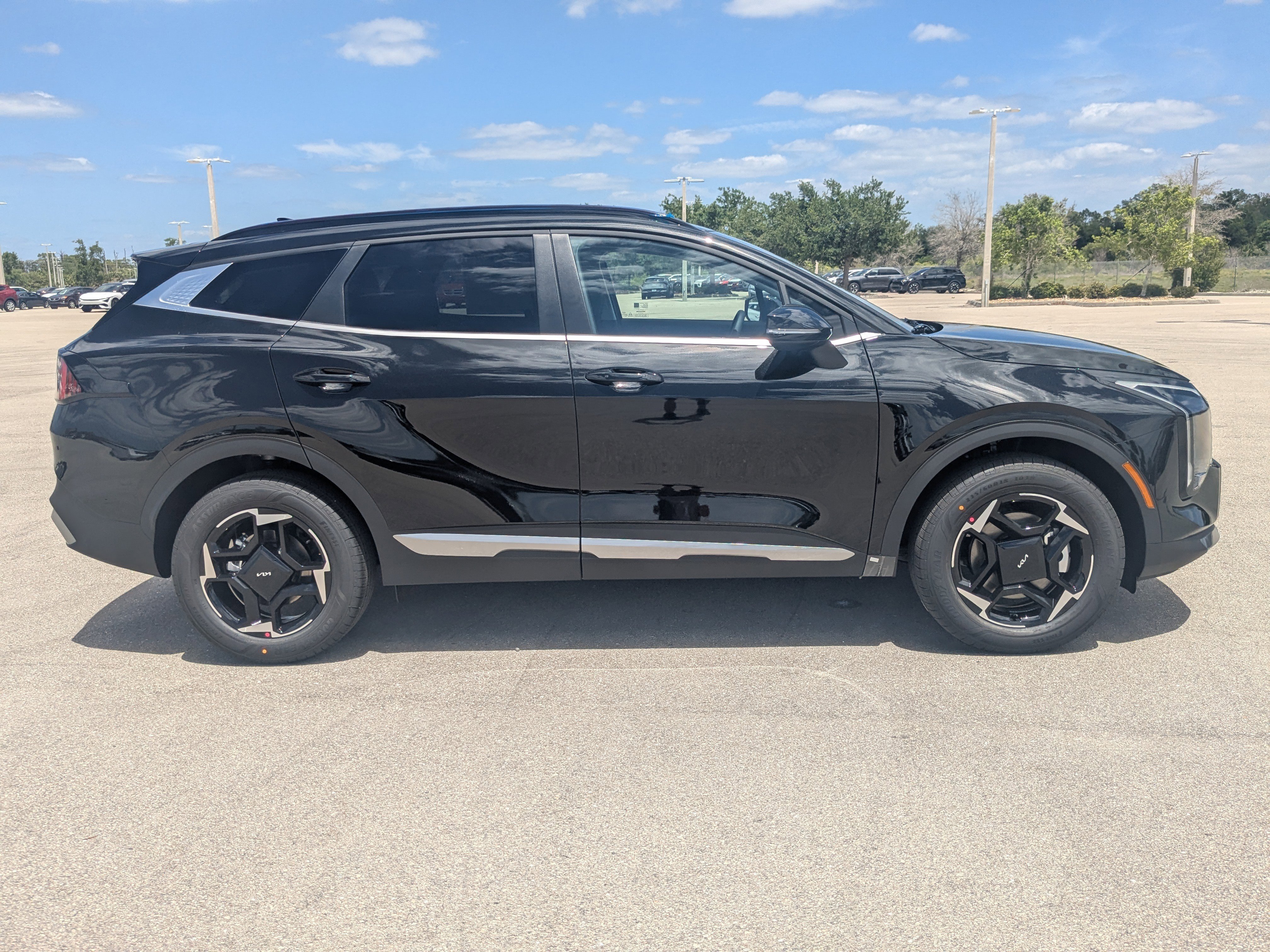 New 2026 Fusion Black Kia EX image 4