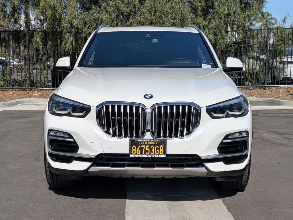 Used 2019 White BMW xDrive40i image 4
