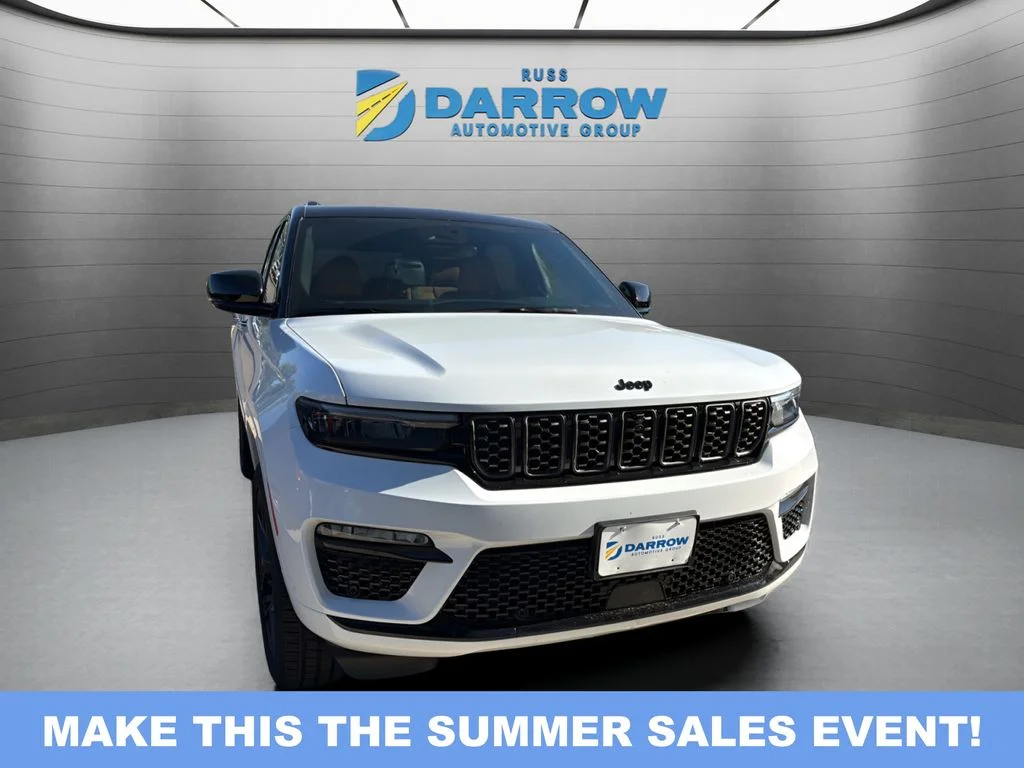 New 2025 Bright White Clear-Coat Exterior Paint Jeep Summit Reserve image 16