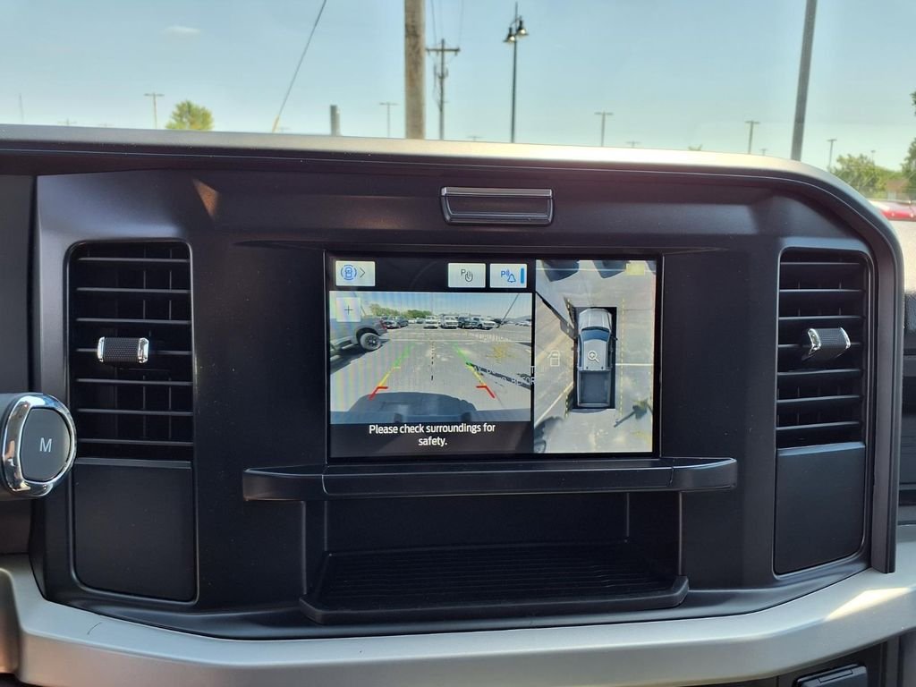 New 2026 Oxford White Ford F-250® XL image 25