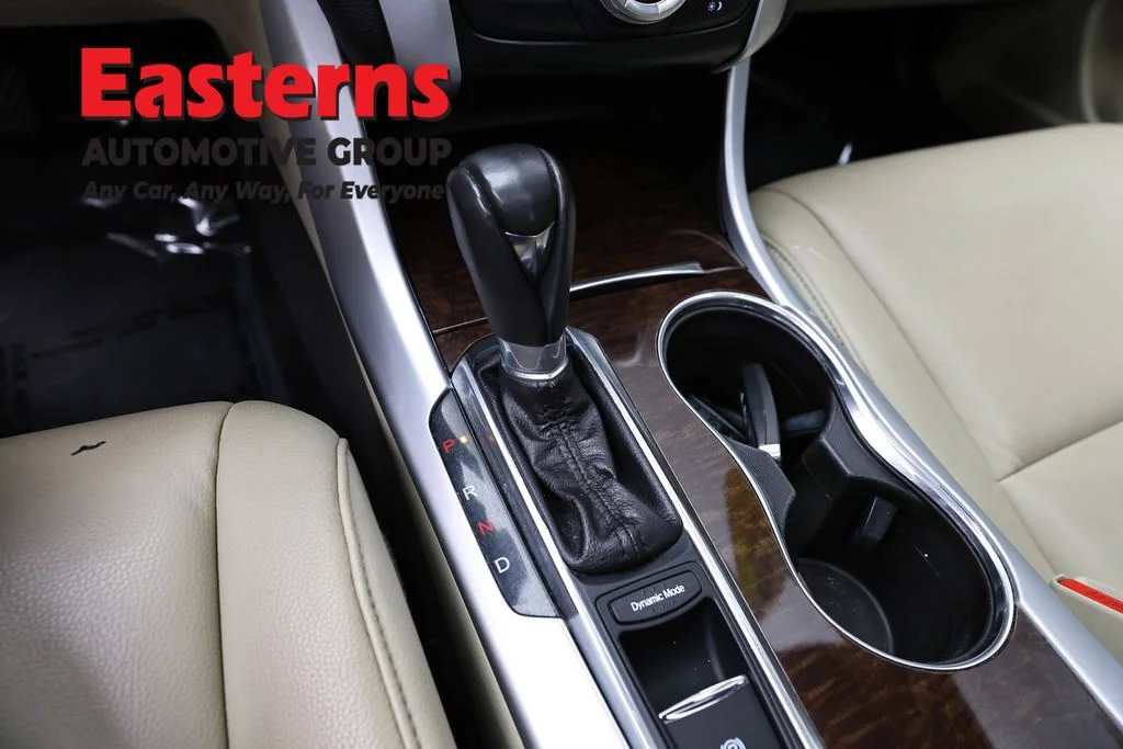 Used 2020 White Acura 2.4L image 13