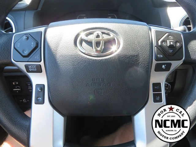 Used 2018 Silver Toyota SR5 image 37