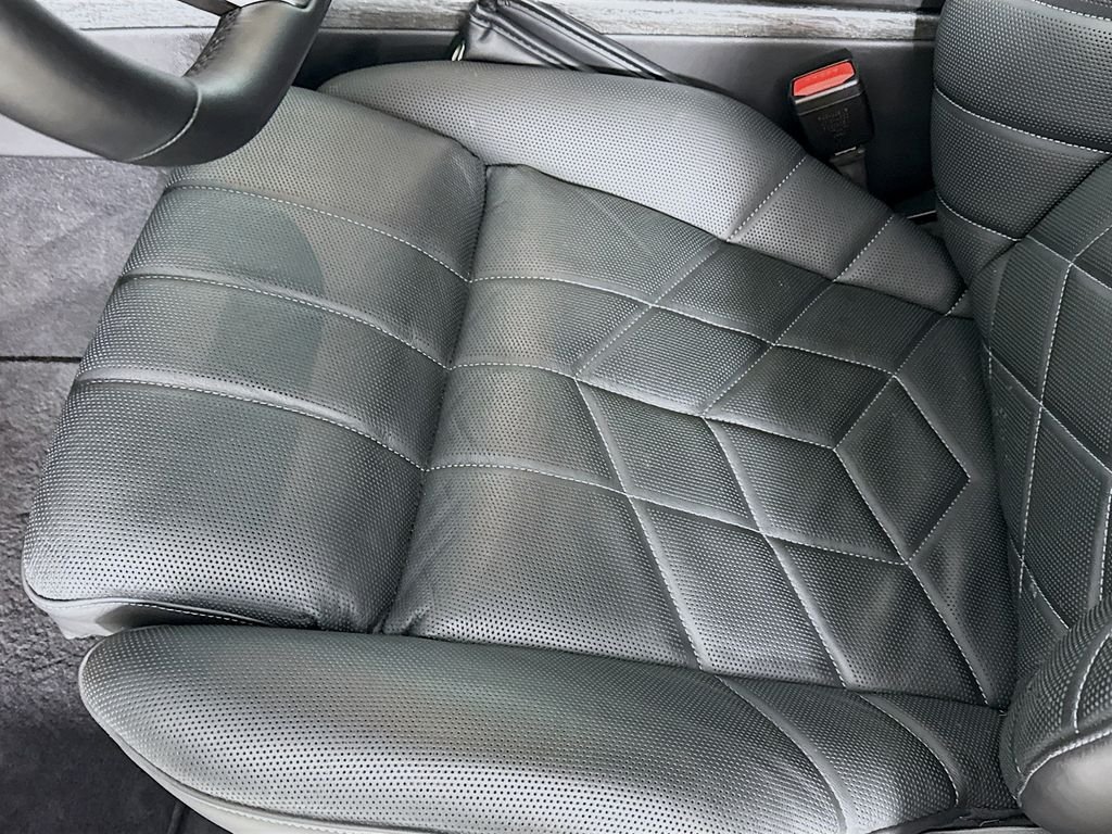 Used 2024 Black BMW 760i xDrive image 21