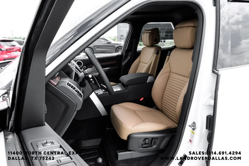 New 2026 Fuji White Land Rover Dynamic SE image 38