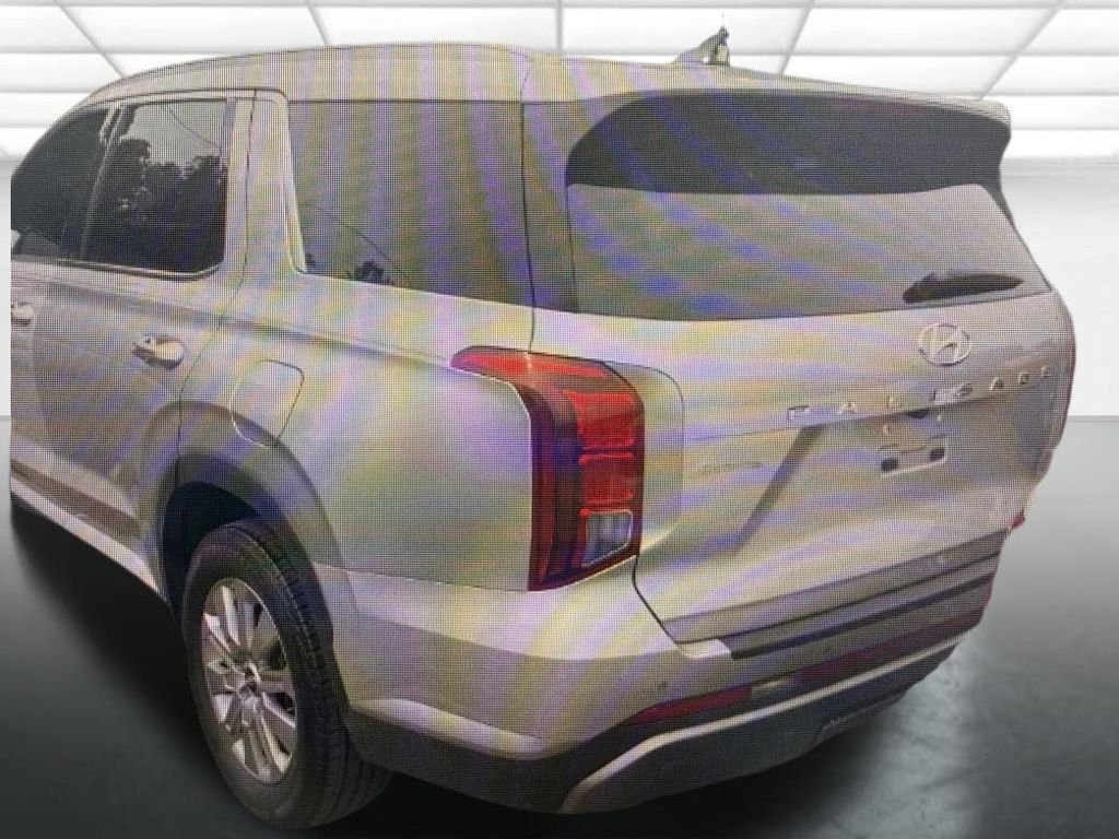 Used 2025 Silver Hyundai SEL image 3