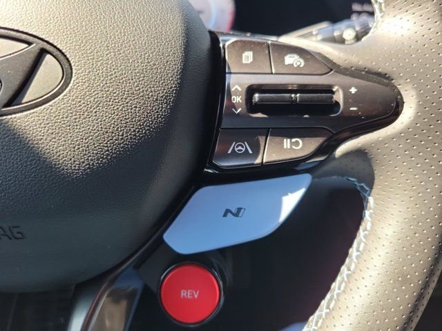 2025 Hyundai Elantra N - Photo 18