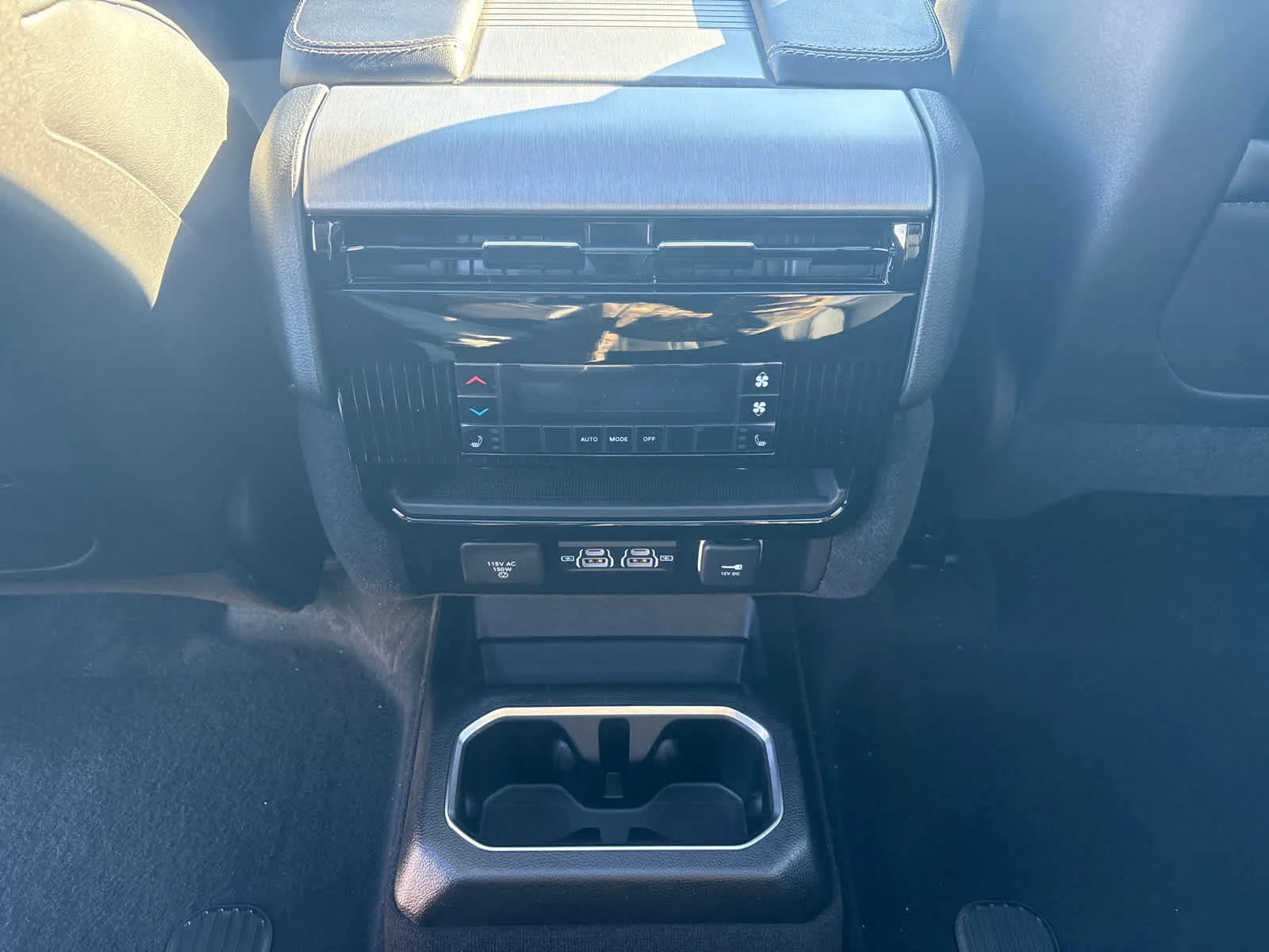 New 2026 Velvet Red Pearlcoat Jeep Limited Reserve image 13
