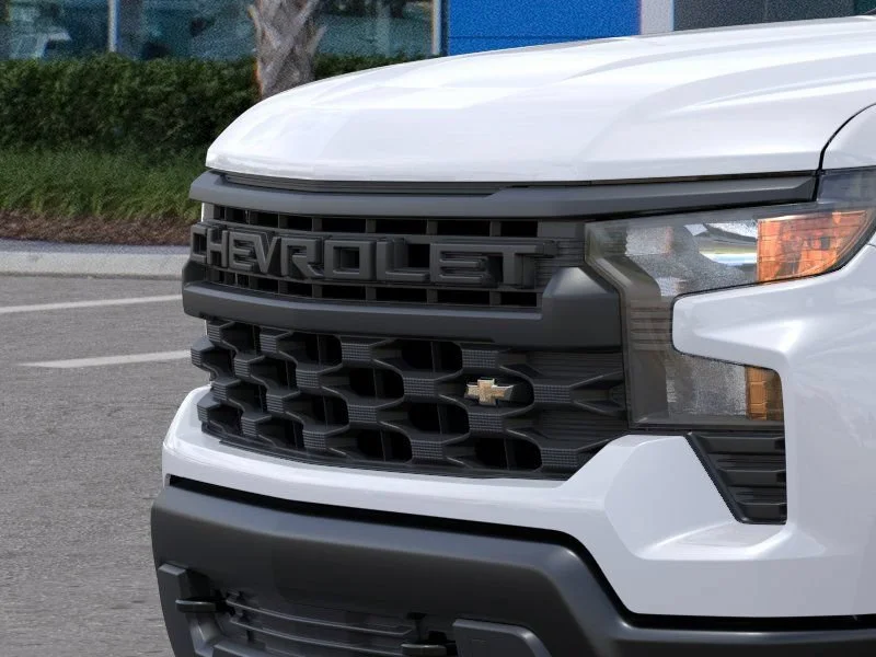 New 2026 Summit White Chevrolet WT image 21