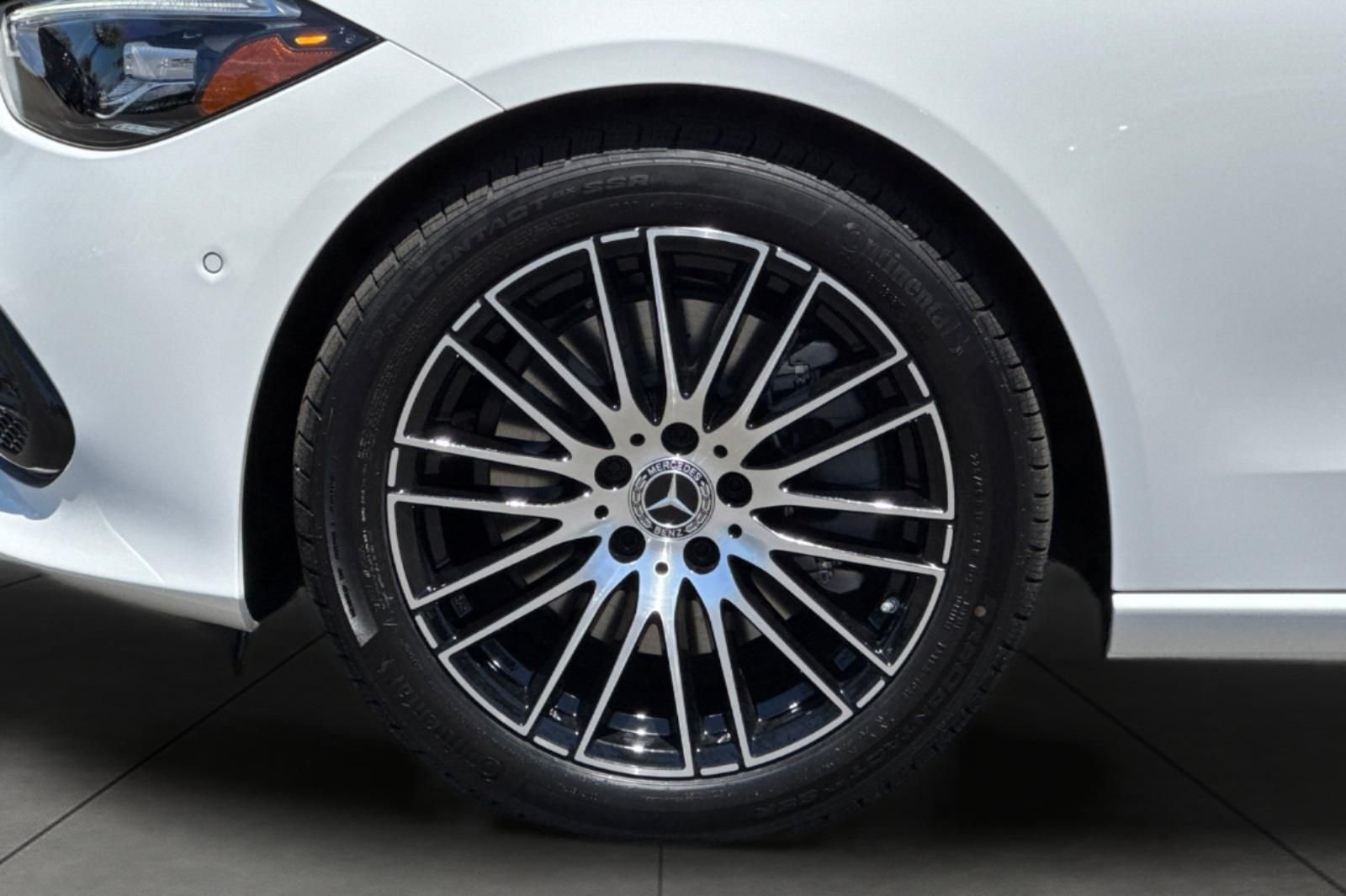 New 2026 Polar White Mercedes-Benz C 300 image 3