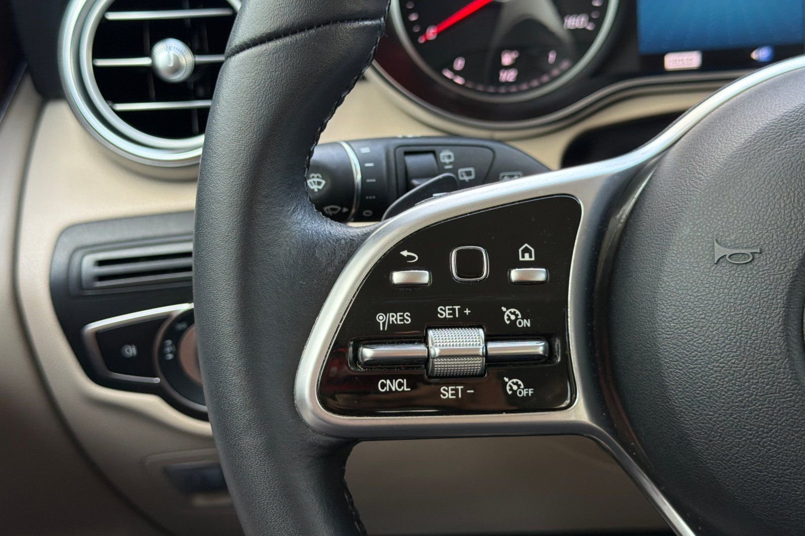 Used 2021 Blue Mercedes-Benz GLC 300 image 29