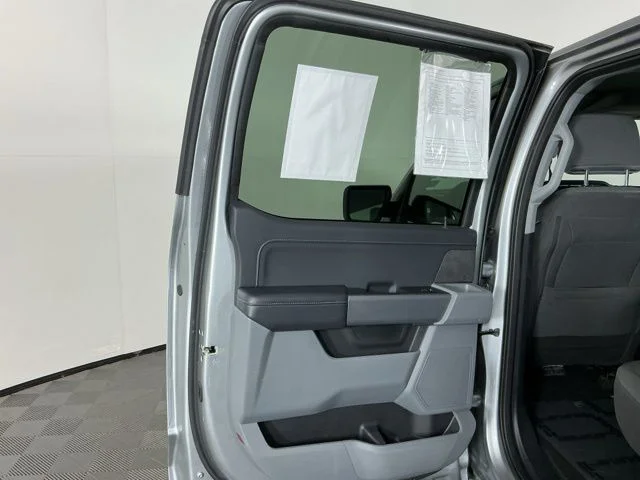 Used 2024  Ford XLT image 25