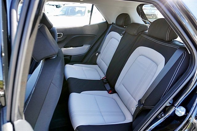 Used 2026 Black Hyundai SEL image 16