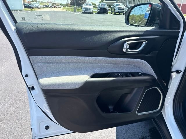 Used 2024 White Jeep Latitude image 15