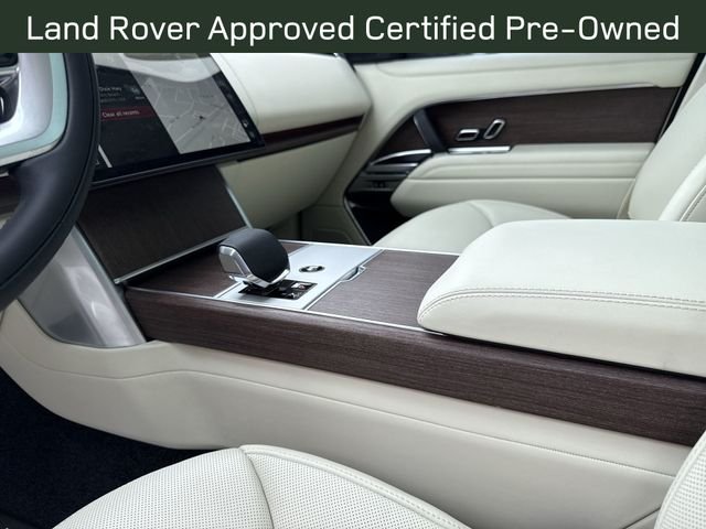 Certified Used 2025 Varesine_Blue Land Rover SE image 20