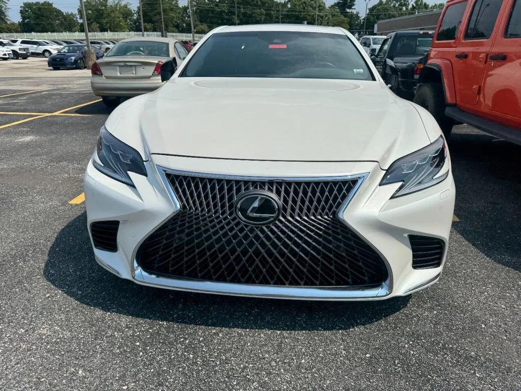 Used 2018 Ultra White Lexus 500 Base image 4