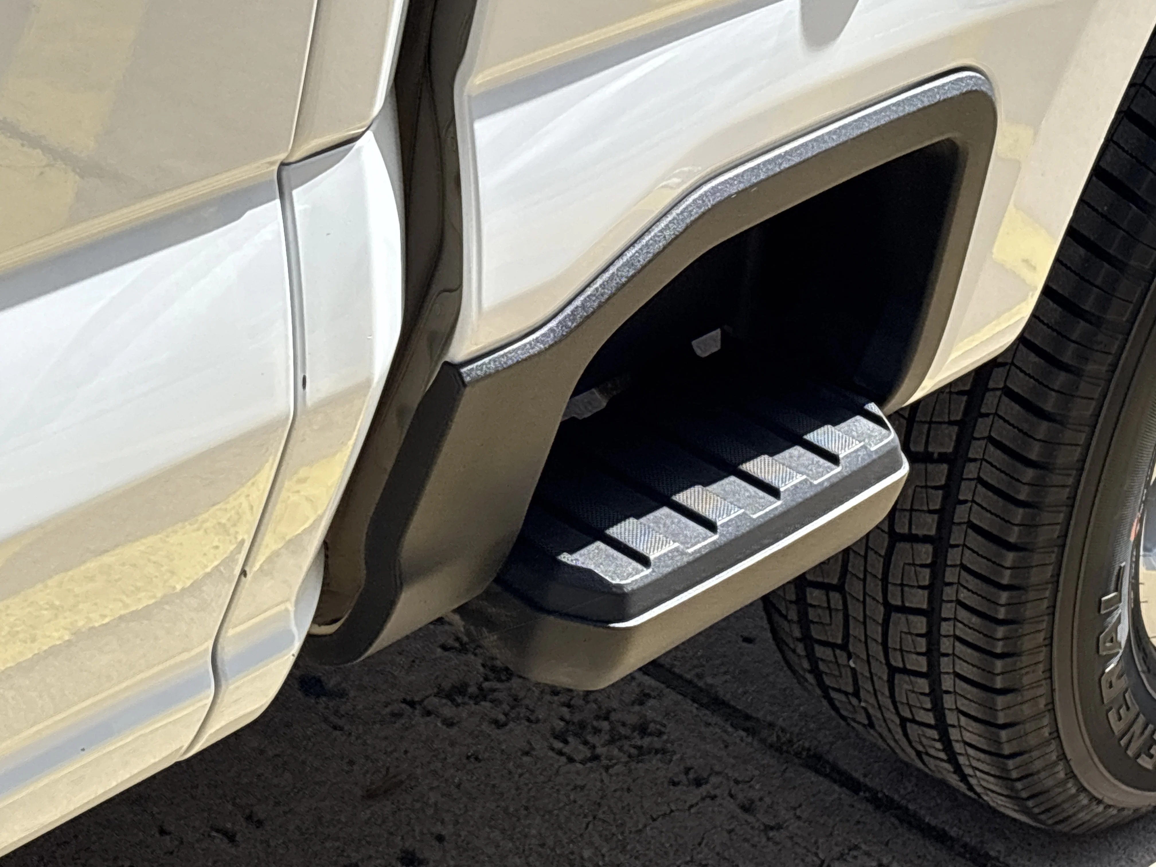 2024 Ford F-350 Super Duty XLT - Photo 15