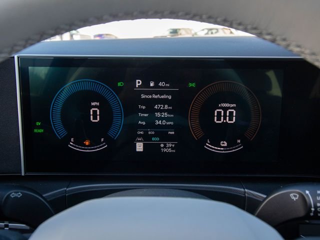 Certified Used 2026 Gray Hyundai SE image 27
