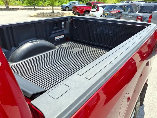 Used 2016 Red Ford XLT image 18