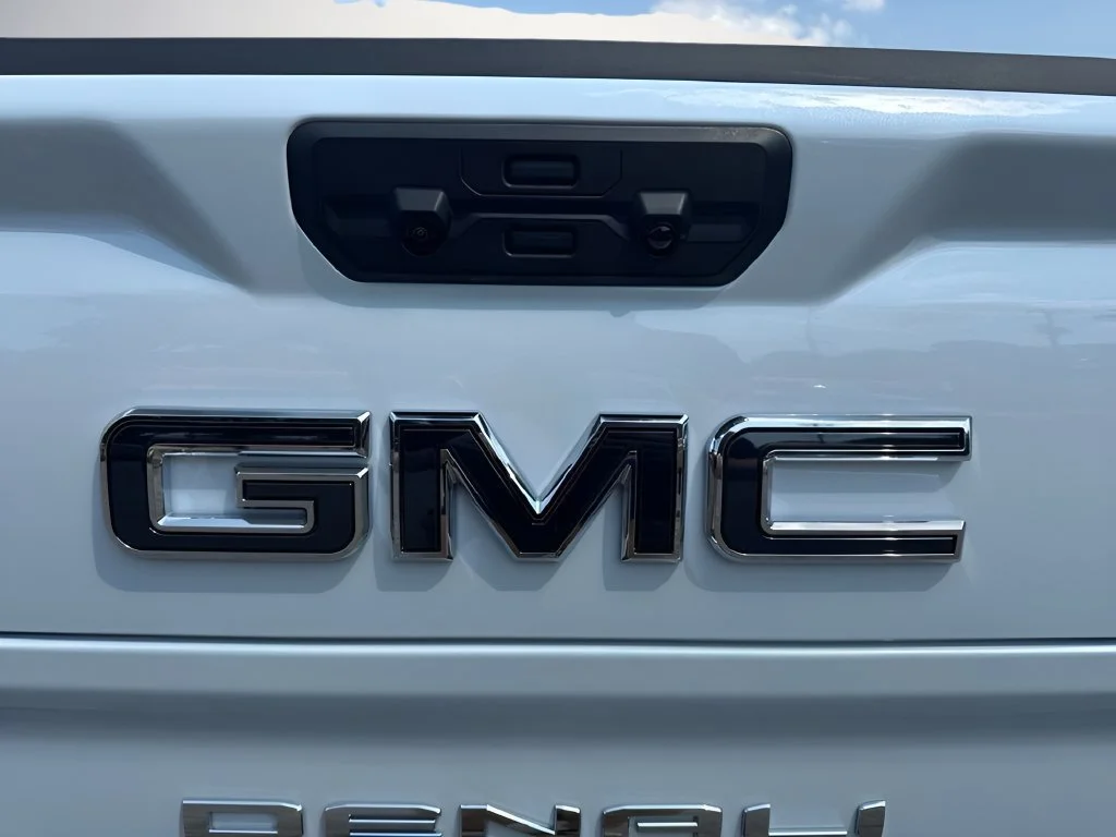 New 2026 Glacier White Tricoat GMC Denali Ultimate image 35