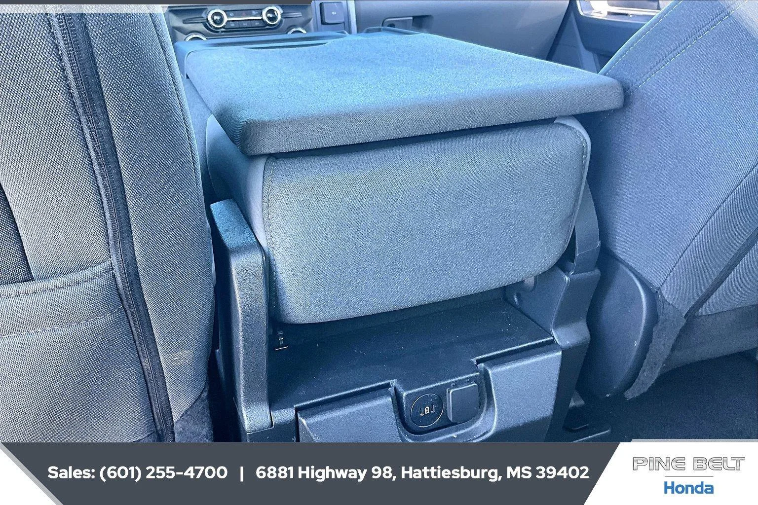 Used 2025 Iconic Silver Ford XLT image 24