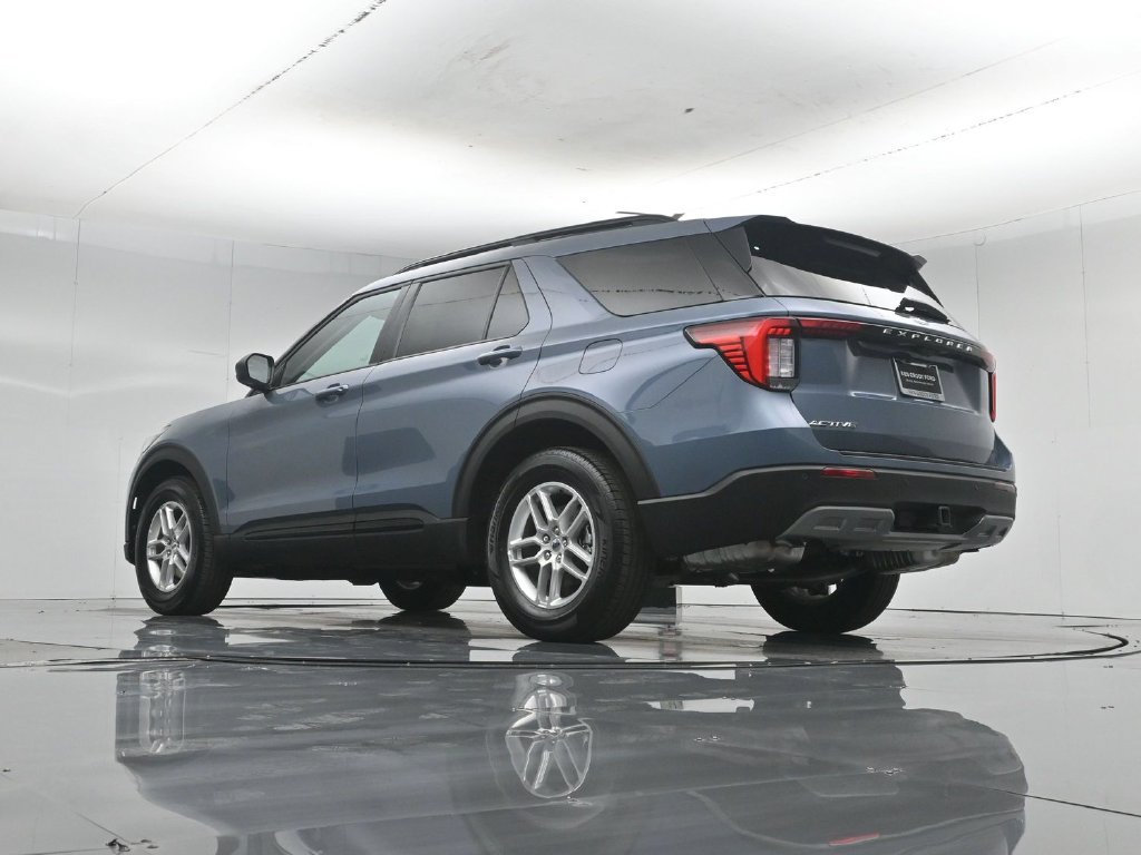 New 2026 Vapor Blue Metallic Ford Active image 3