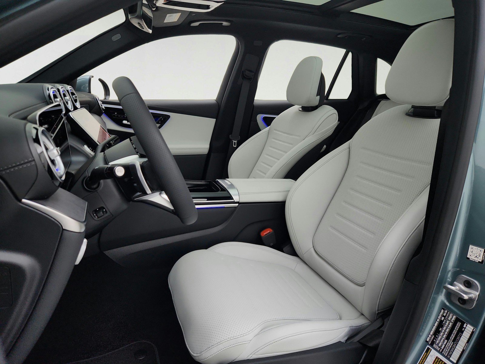 New 2026 Verde Silver Metallic Mercedes-Benz GLC 300 SUV image 45