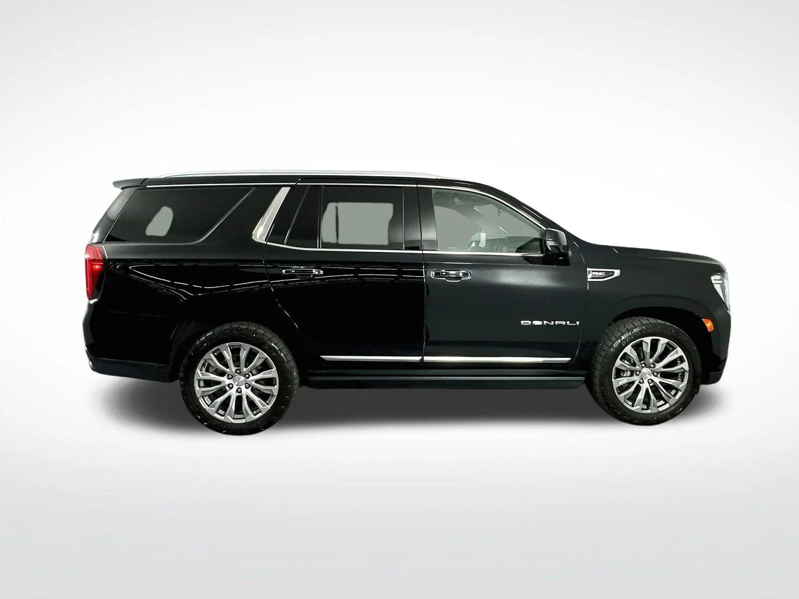 Used 2023 Onyx Black GMC Denali image 9