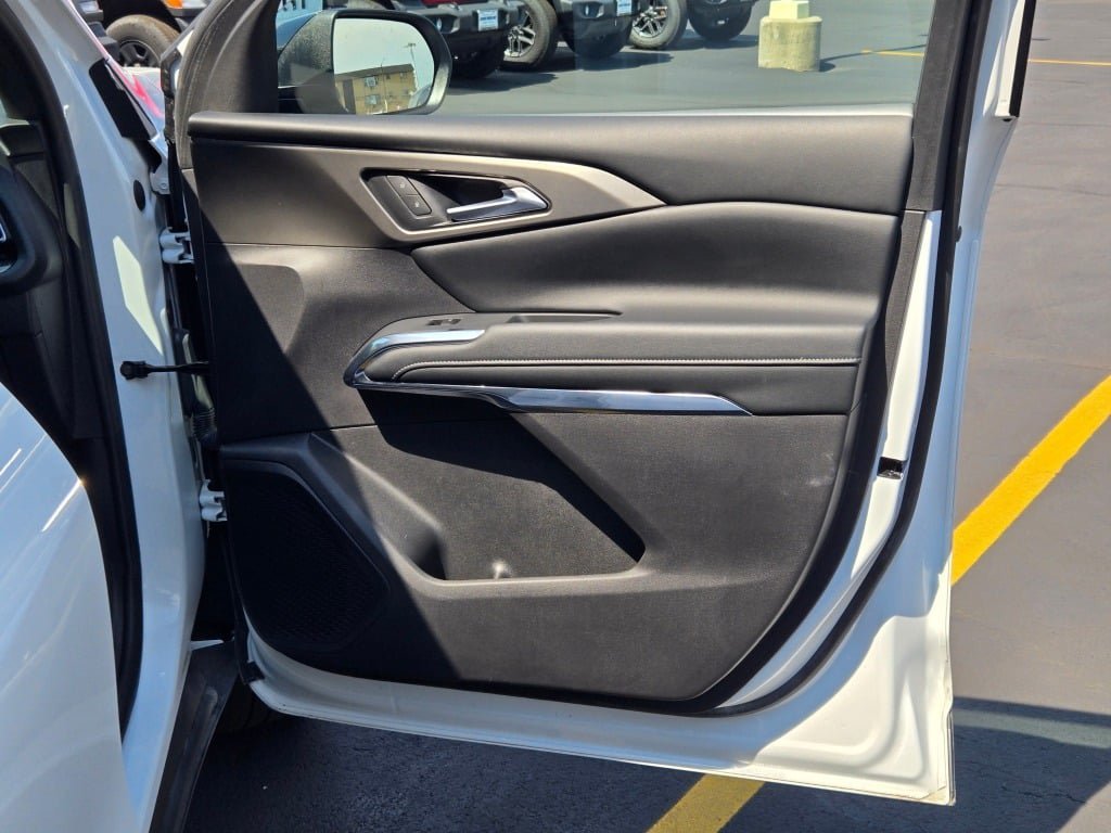 2026 Chevrolet Traverse LT - Photo 6