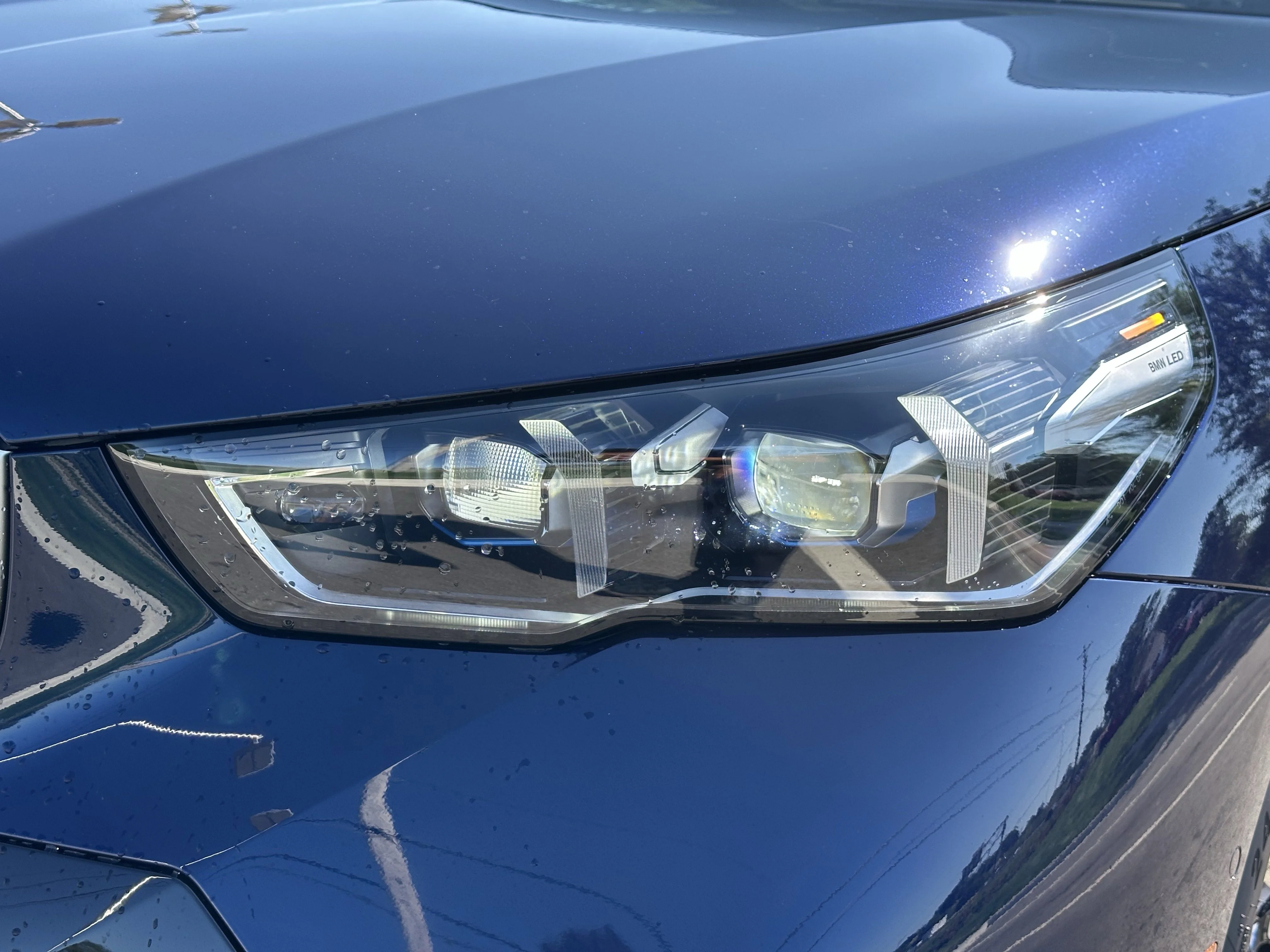 2026 BMW 5 Series 550e - Photo 21